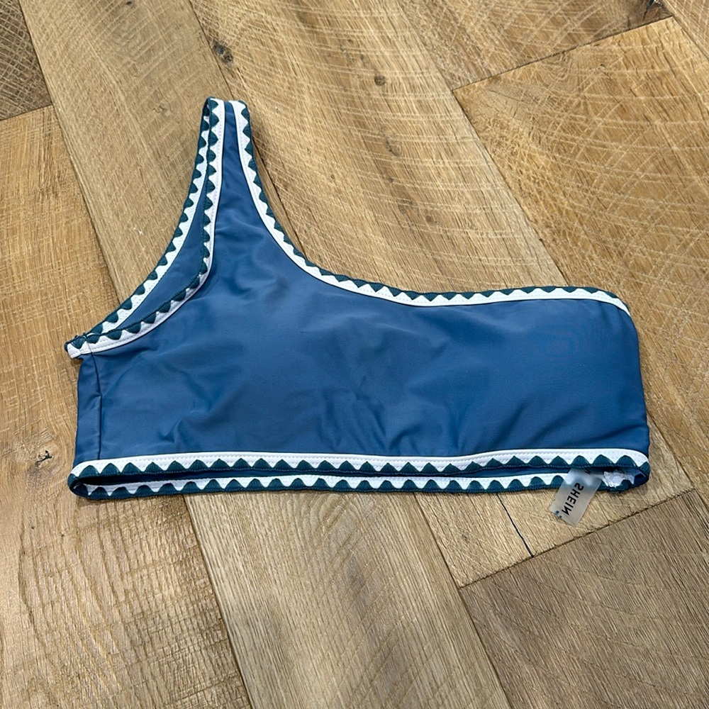 Bikini top